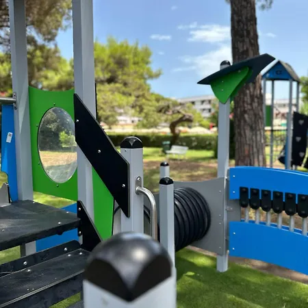 Eraora Village فندق 4*