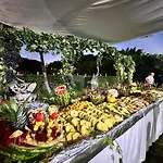 Eraora Village فندق 4*