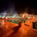 فندق Eraora Village