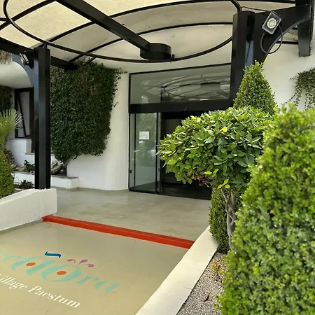 Eraora Village Hotel