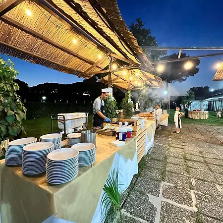 Eraora Village Hotel 4*